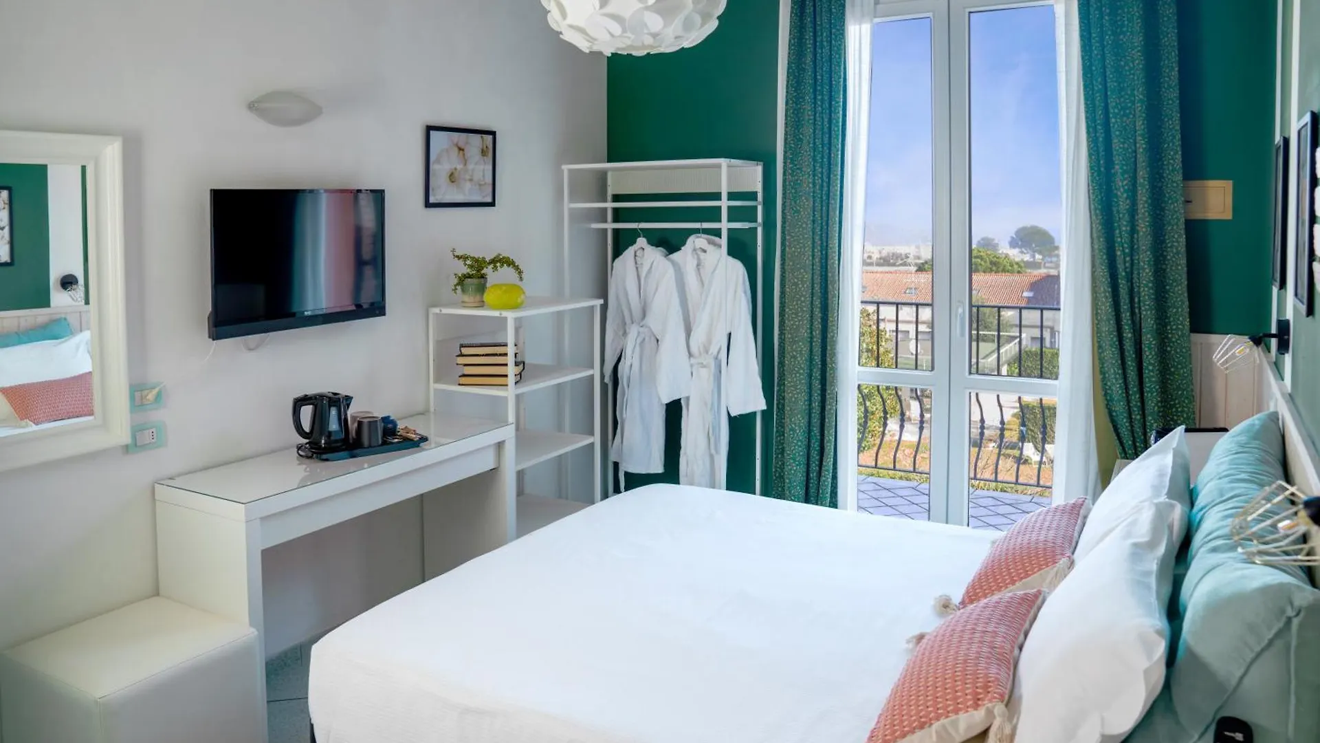 Mare Home Brunch&Beauty - Adults Only Cesenatico Italy